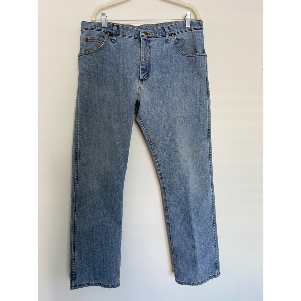 Wrangler Men's Denim Jeans 36/30 COMFORT COWBOY CUT REGULAR Fit Light Wash
